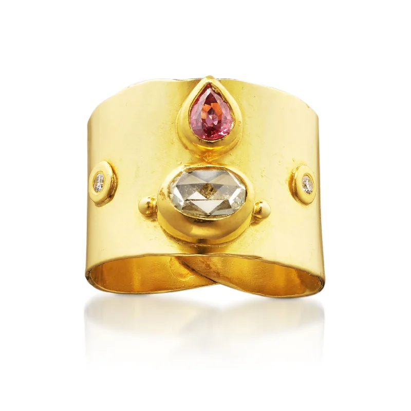 Chic And Stylish Jewelry At Exclusive Prices Halle B 18K Gold Ring w. Diamonds & Sapphires