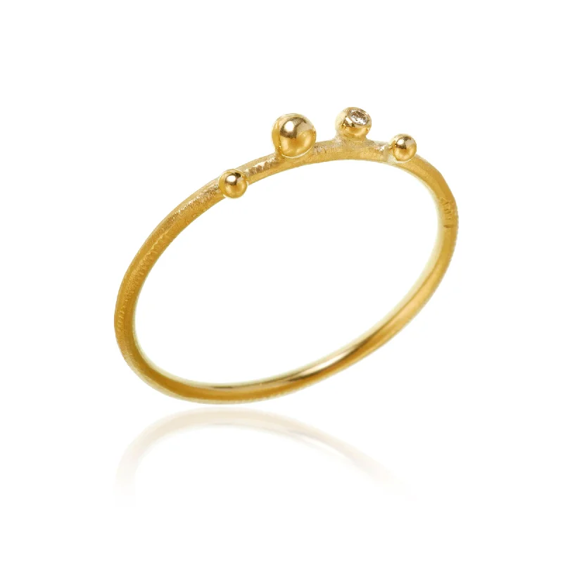 High-End Jewelry, Now More Affordable Than Ever Delphis dots 18K Gold Ring w. Diamond High-End Jewelry, Now More Affordable Than Ever Delphis dots 18K Gold Ring w. Diamond