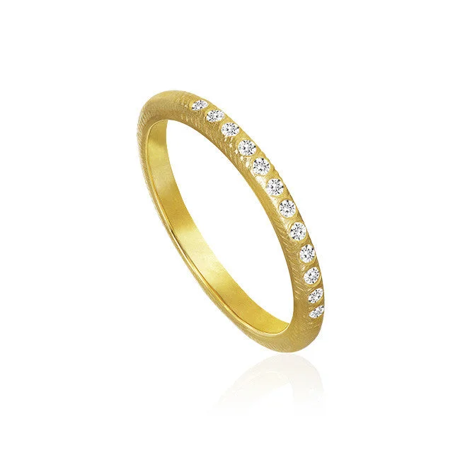 Flash Jewelry Sale – Get Stunning Pieces At Low Prices Curve 18K Gold Ring w. 12 Diamonds Flash Jewelry Sale – Get Stunning Pieces At Low Prices Curve 18K Gold Ring w. 12 Diamonds