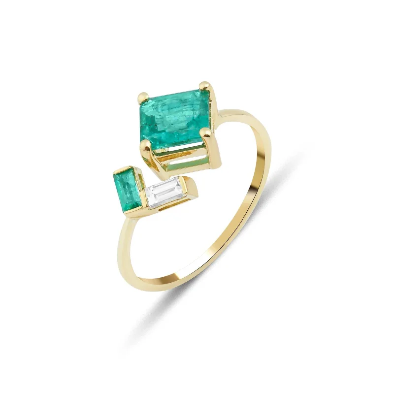 Gorgeous Jewelry, Limited-Time Savings Artisia Open 18K Gold Ring w. Diamonds & Emeralds Gorgeous Jewelry, Limited-Time Savings Artisia Open 18K Gold Ring w. Diamonds & Emeralds