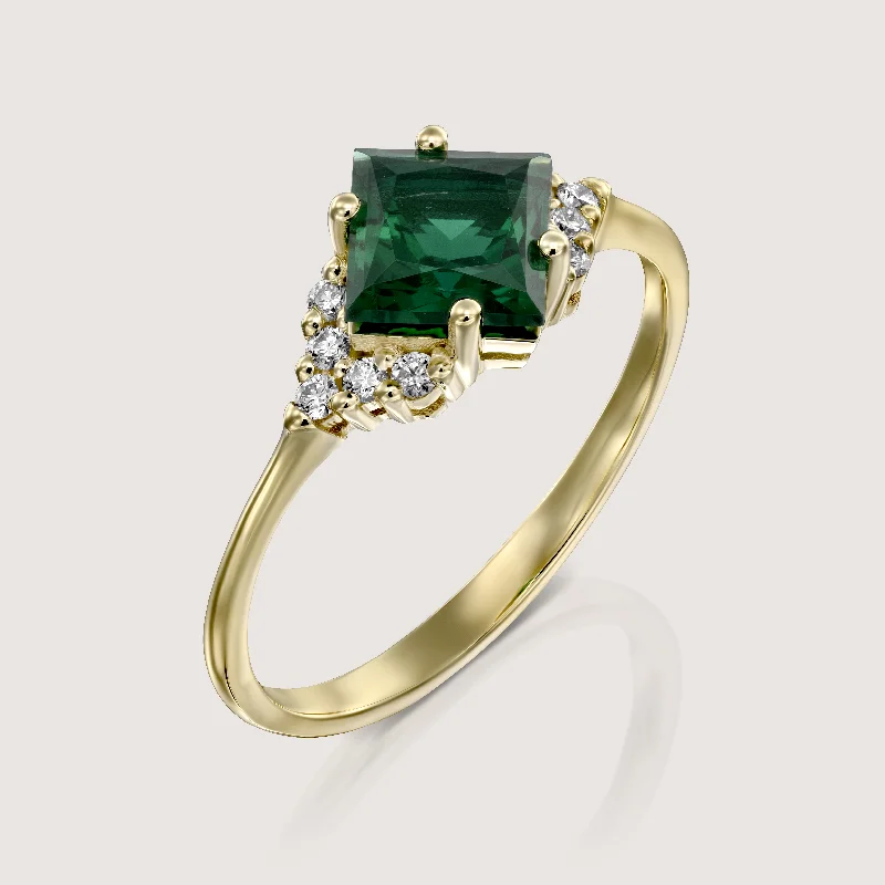 Delicate Crystal Jewelry For Sophisticated Charm Juliette Ring With Diamonds and Emerald Delicate Crystal Jewelry For Sophisticated Charm Juliette Ring With Diamonds and Emerald