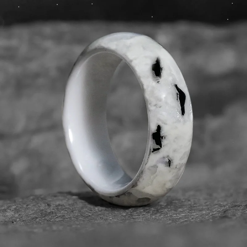 Exclusive Jewelry Markdowns – Limited-Time Offer Boundless Lunar Glowstone Ring