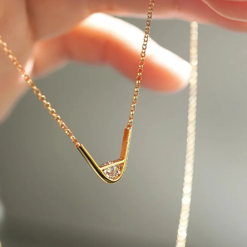 Bestselling Jewelry At Special Promotional Rates Tip 10K Gold Necklace w. Diamond