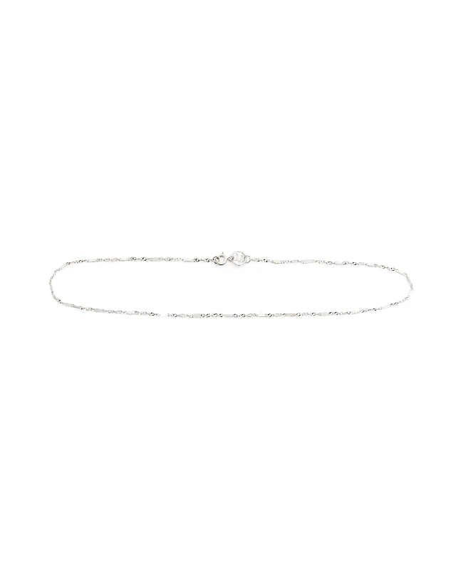 The Perfect Accessory For Less – Jewelry Sale Live Girls Tears 18K White Gold Choker The Perfect Accessory For Less – Jewelry Sale Live Girls Tears 18K White Gold Choker