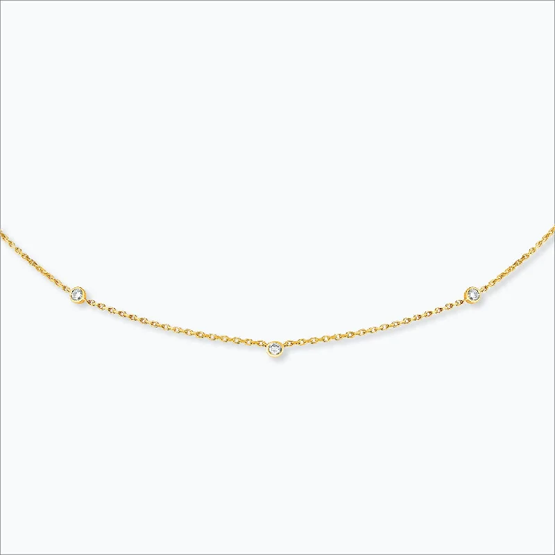 Chic, Trendy, And Affordable Jewelry Sale 3 Stone 18K Gold Necklace w. Diamond