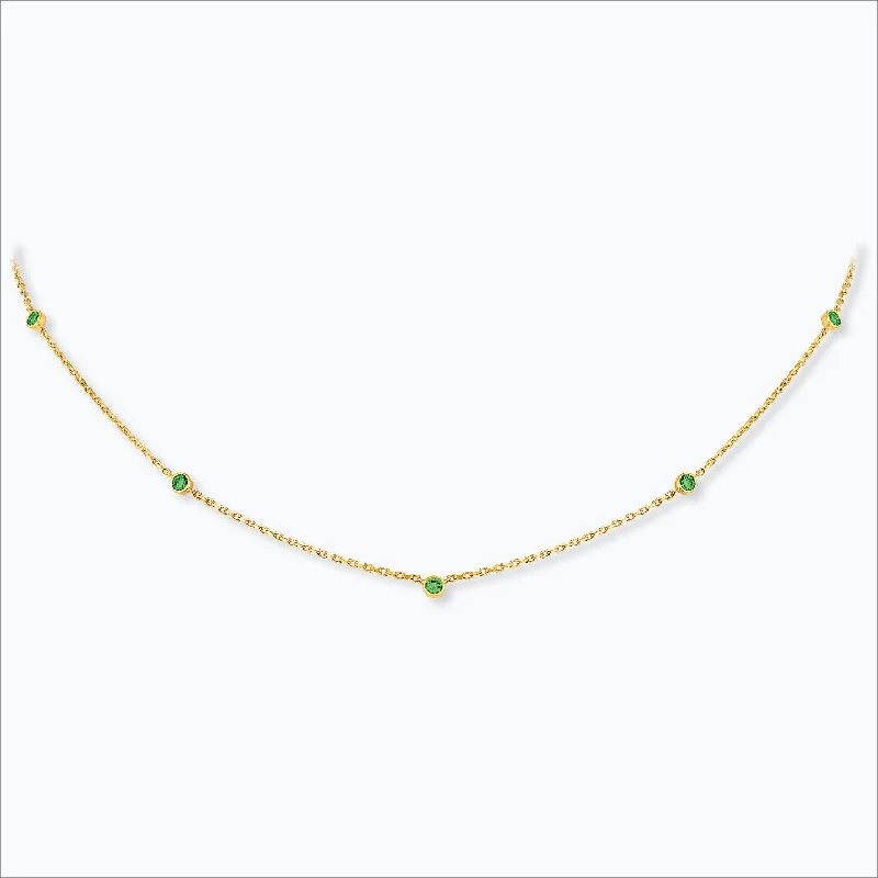 Chic And Stylish Jewelry At Exclusive Prices 5 Stone 18K Gold Necklace w. Tsavorite Chic And Stylish Jewelry At Exclusive Prices 5 Stone 18K Gold Necklace w. Tsavorite