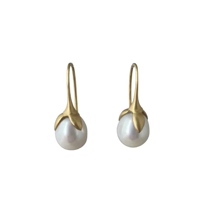 Don't Miss Our Biggest Jewelry Sale Of The Season Gabriella Kiss 18k Yellow Gold White Pearl Eggplant Earrings Don't Miss Our Biggest Jewelry Sale Of The Season Gabriella Kiss 18k Yellow Gold White Pearl Eggplant Earrings