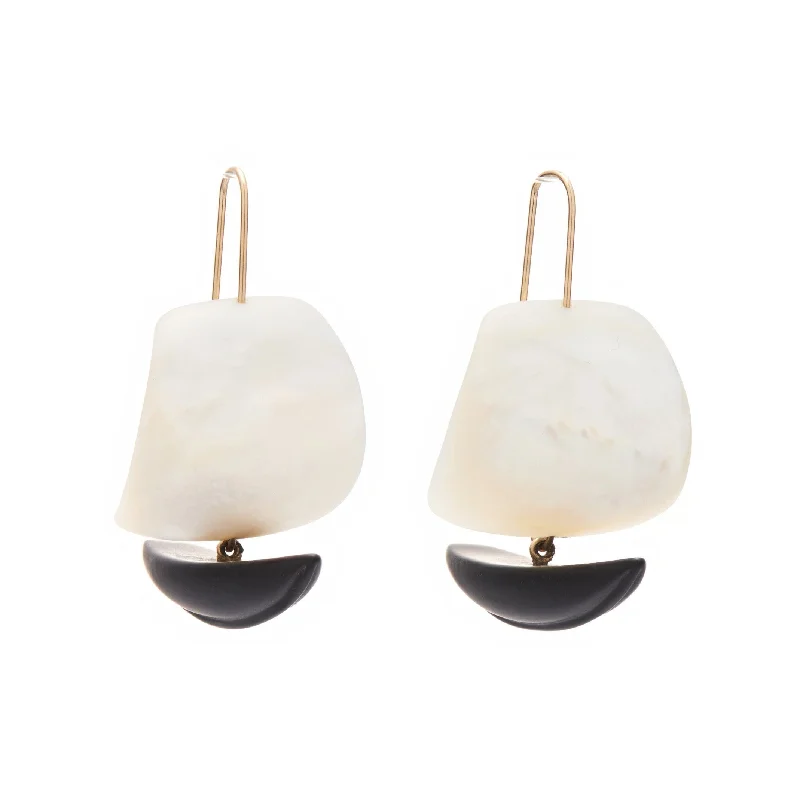 Buy More, Save More – Special Jewelry Discounts Gabriella Kiss 14k Mother of Pearl & Black Jade Ghost Ship Earrings Buy More, Save More – Special Jewelry Discounts Gabriella Kiss 14k Mother of Pearl & Black Jade Ghost Ship Earrings