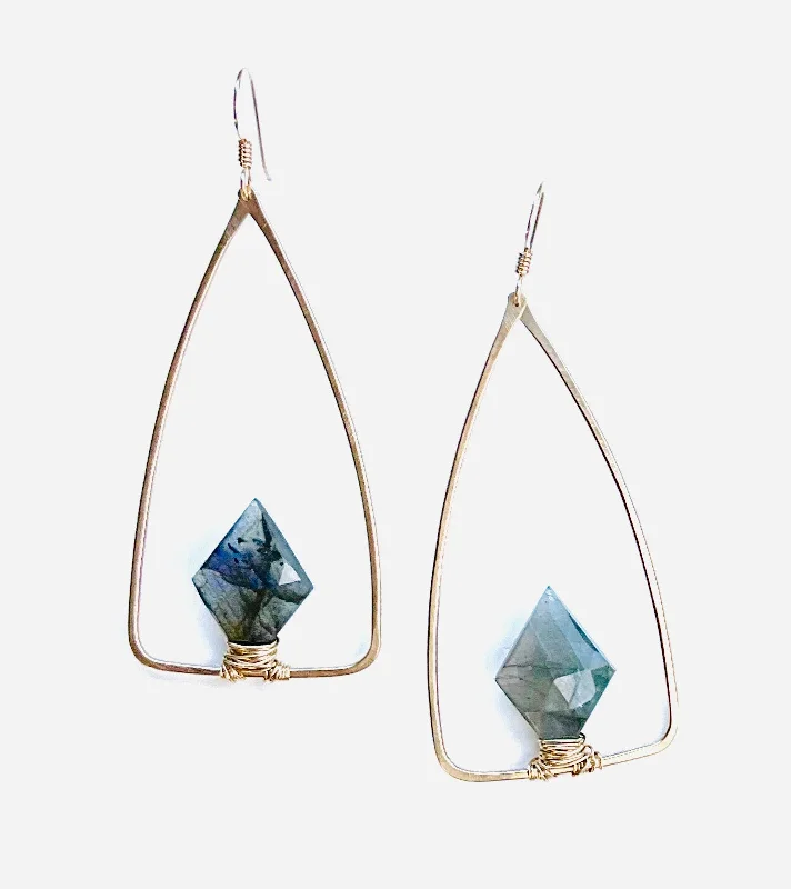 Elegant Designs, Unbeatable Discounts – Shop Jewelry Now Maggie Earrings