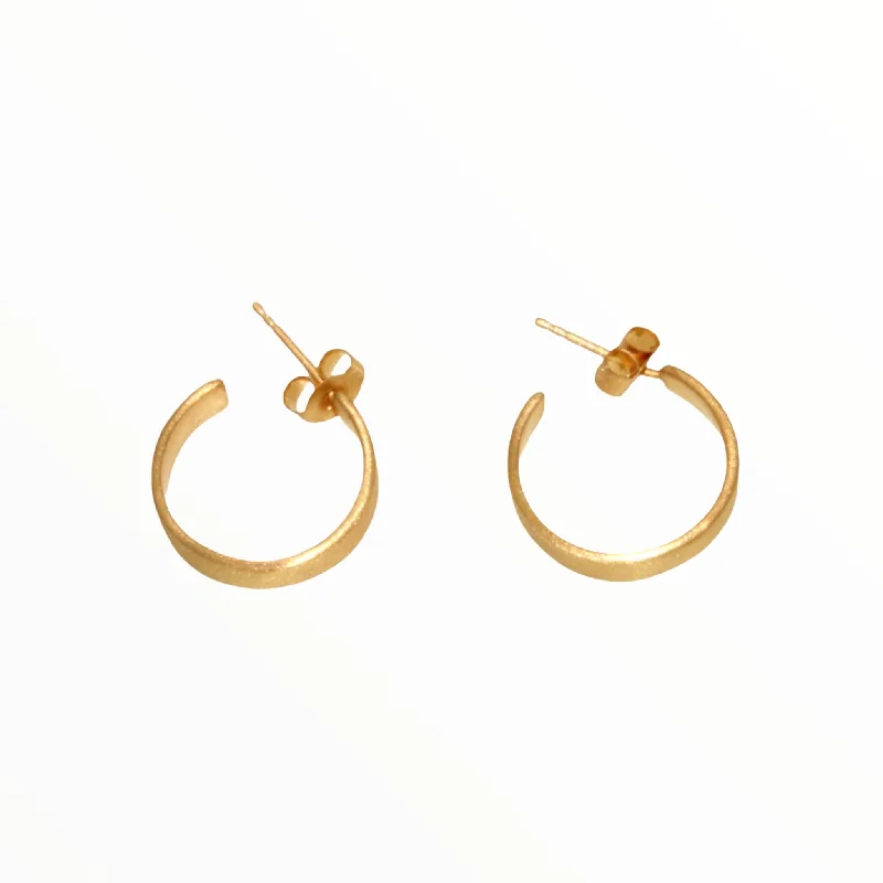 Stunning Statement Jewelry, Unbeatable Discounts Matt Gold Round Hoops