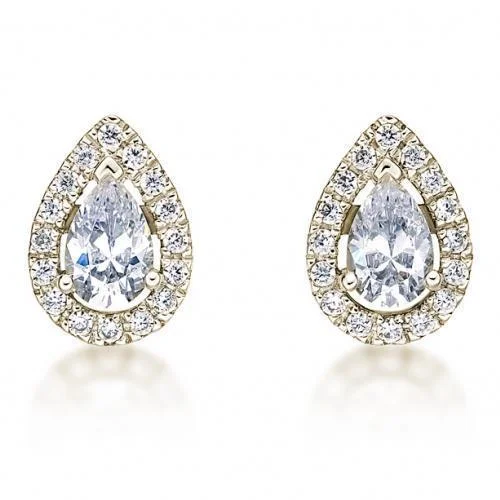 Timeless Beauty, Unbeatable Deals – Jewelry Sale On Pear and Round Brilliant stud earrings with 1.87 carats* of diamond simulants in 10 carat yellow gold Timeless Beauty, Unbeatable Deals – Jewelry Sale On Pear and Round Brilliant stud earrings with 1.87 carats* of diamond simulants in 10 carat yellow gold