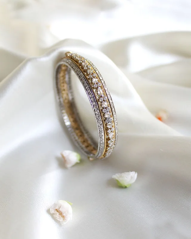 Premium Jewelry, Premium Discounts – Act Fast Kankana Bangle