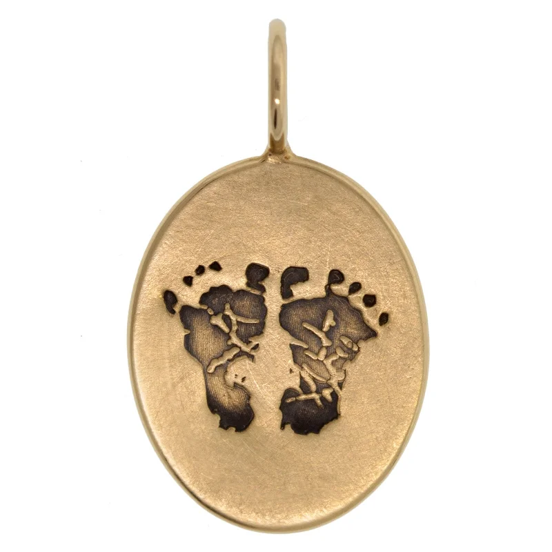 Affordable Elegance – Premium Jewelry At Special Prices Gold Baby's Footprints Oval Charm Affordable Elegance – Premium Jewelry At Special Prices Gold Baby's Footprints Oval Charm