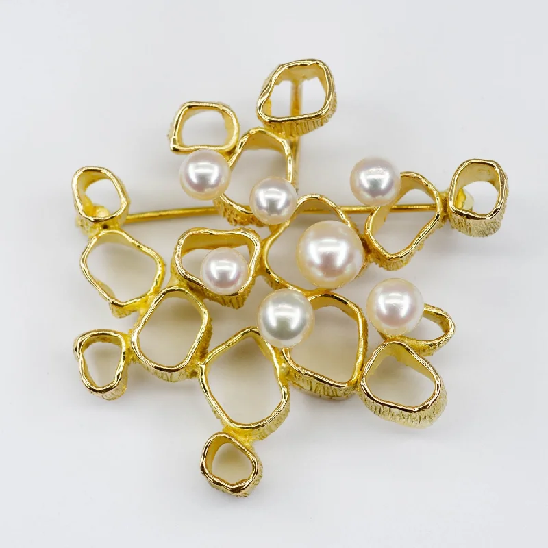 Last Chance To Grab Your Favorite Jewelry At A Discount 'Cavelti' Gold and Pearl Pendant and Brooch | Last Chance To Grab Your Favorite Jewelry At A Discount 'Cavelti' Gold and Pearl Pendant and Brooch |