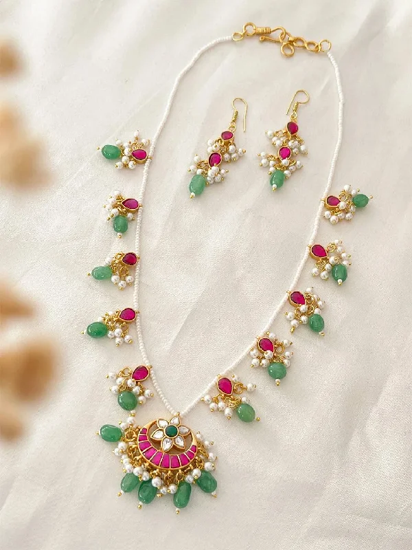Personalized Engraved Jewelry For Meaningful Gifts Chand Shaped Jadau Necklace With Earrings
