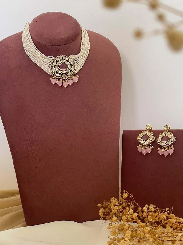 High-End Jewelry, Now More Affordable Than Ever Gold Plated Kundan Stone Embellished Necklace Set High-End Jewelry, Now More Affordable Than Ever Gold Plated Kundan Stone Embellished Necklace Set