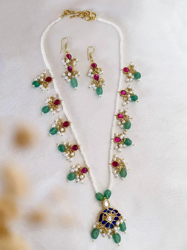 Special Deals On Handcrafted And Designer Jewelry Jadau Kundan Stones Pendant Necklace Special Deals On Handcrafted And Designer Jewelry Jadau Kundan Stones Pendant Necklace