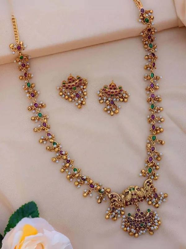 Versatile Layering Jewelry For Effortless Chic Precious Antique Ruby Emerald Stylish Neckpiece Versatile Layering Jewelry For Effortless Chic Precious Antique Ruby Emerald Stylish Neckpiece