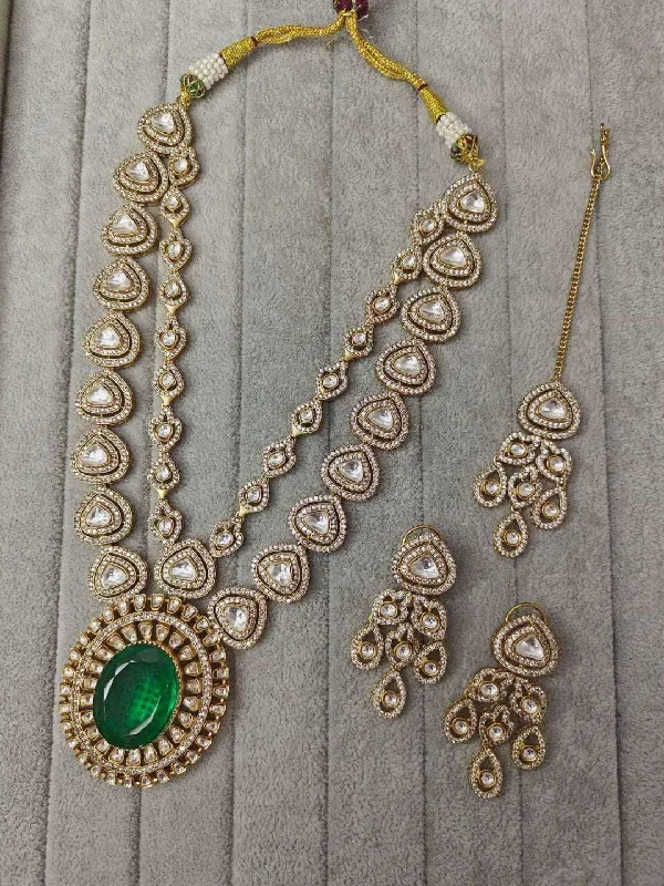 Delicate Crystal Jewelry For Sophisticated Charm Premium Victorian Vintage Necklace Earrings Set Delicate Crystal Jewelry For Sophisticated Charm Premium Victorian Vintage Necklace Earrings Set