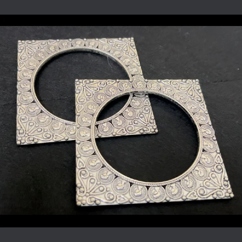 Seasonal Jewelry Deals – Elevate Your Style Shringarstreet Oxidised Plated Kada