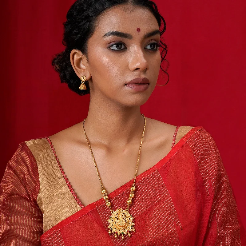 Big Discounts On Elegant Jewelry Collections Teejh Debdeepa Gold Red And Green Necklace Set Big Discounts On Elegant Jewelry Collections Teejh Debdeepa Gold Red And Green Necklace Set